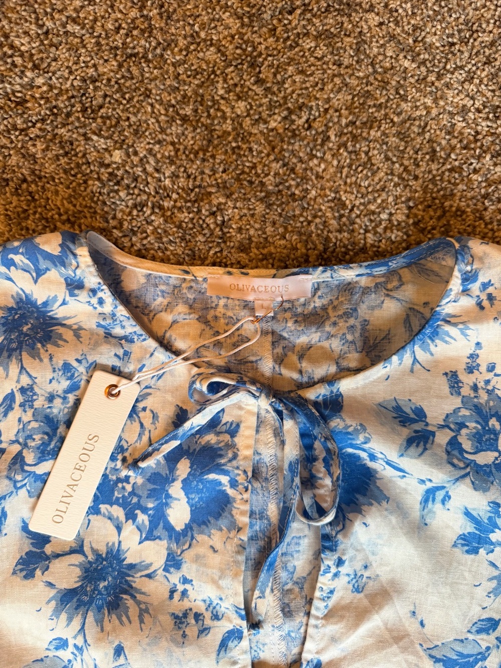 NWT Olivaceous Blue and White Floral Two-Piece Set Top & Shorts Sz L 100% Cotton - Picture 7 of 16